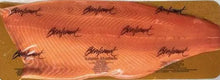 Cargar imagen en el visor de la galería, Salmón Ahumado Pieza Precortada de 1 Kg. Benfumat Paladarius