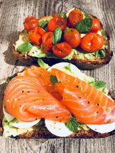 Cargar imagen en el visor de la galería, Salmón Ahumado NATURE pieza 1,5 Kg. aprox. - Paladarius