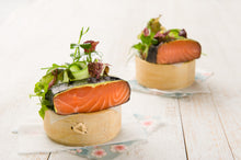 Cargar imagen en el visor de la galería, Lomo de Salmón Ahumado Alga Nori y Wasabi - Paladarius