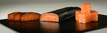 Cargar imagen en el visor de la galería, Lomo de Salmón Ahumado Alga Nori y Wasabi - Paladarius