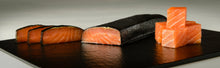 Cargar imagen en el visor de la galería, Lomo de Salmón Ahumado Alga Nori y Wasabi - Paladarius