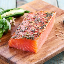 Cargar imagen en el visor de la galería, Lomo de Salmón Ahumado con Jalapeño y cilantro - Paladarius

